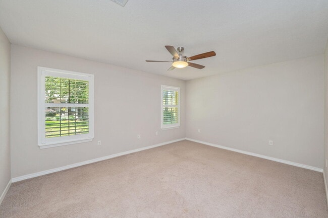 Building Photo - 1402 Ernest Hemingway Dr