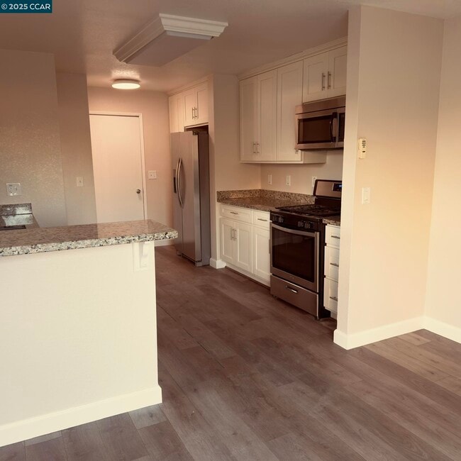 Building Photo - 202 Almondtree Ln