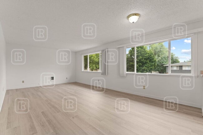 Building Photo - PC- 3251 North 7th Street - 4