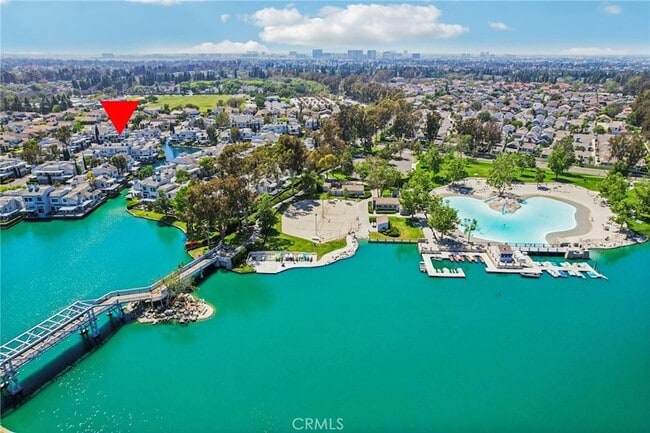 Building Photo - 15 Waterway