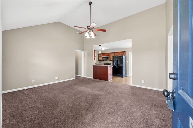 Building Photo - 3 Bedroom Pet Friendly Home For Rent Close...
