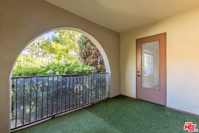 Building Photo - 12975 Agustin Pl