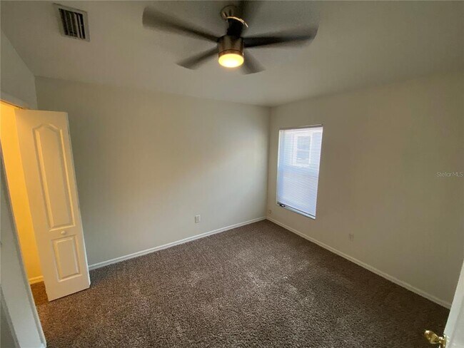 Building Photo - 8530 Quarter Horse Dr
