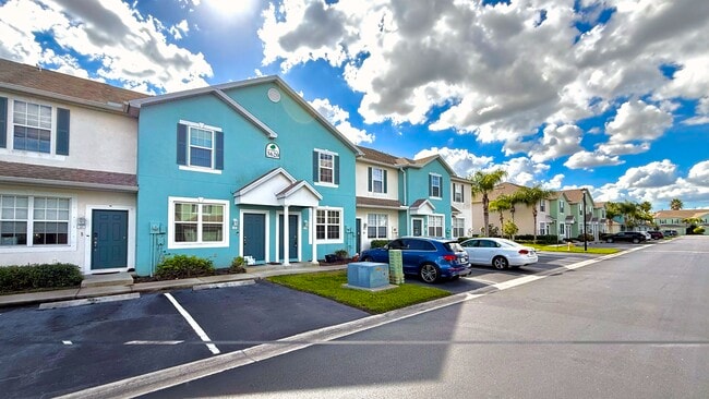 Building Photo - 3620 Pine Oak Cir