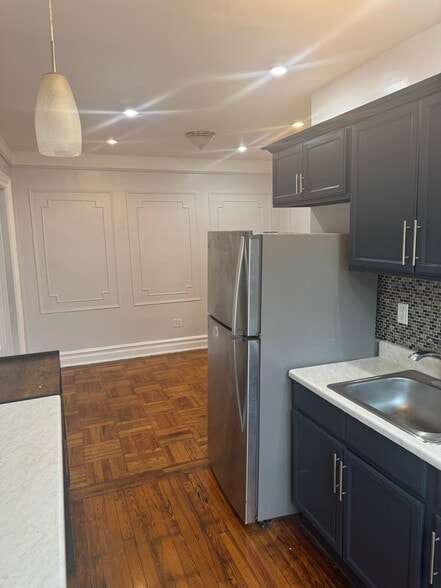 Building Photo - 821 Troy Ave
