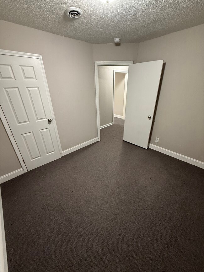 Building Photo - 411 Courson St