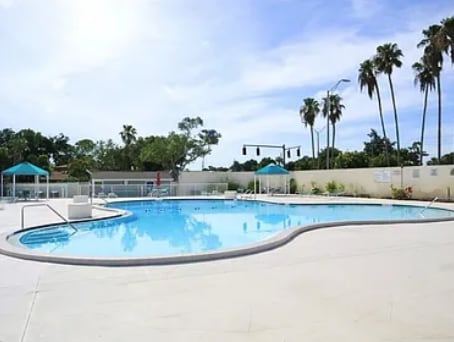 Resort Style Pool - 2nd Largest in Lee Cty. - 4267 Island Cir