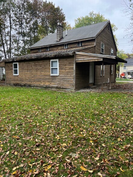 Building Photo - 260 Allen St