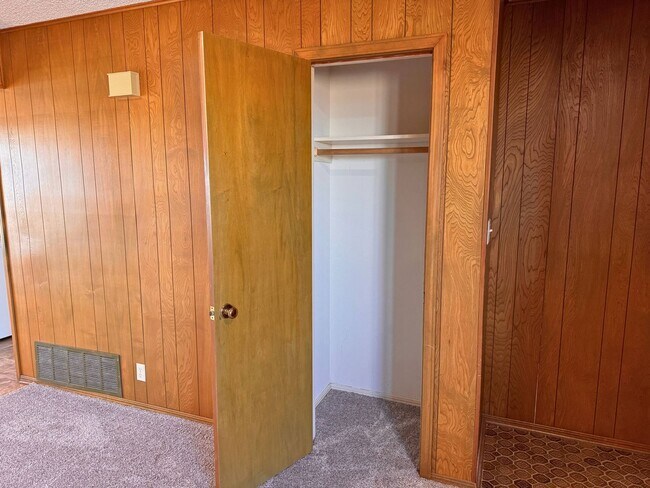 Building Photo - Unique 1 Bed 1 Bath In The Country!