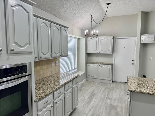 Building Photo - 711 Cottonwood Bend Dr