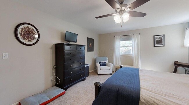 Building Photo - 303 Greenglade Ave