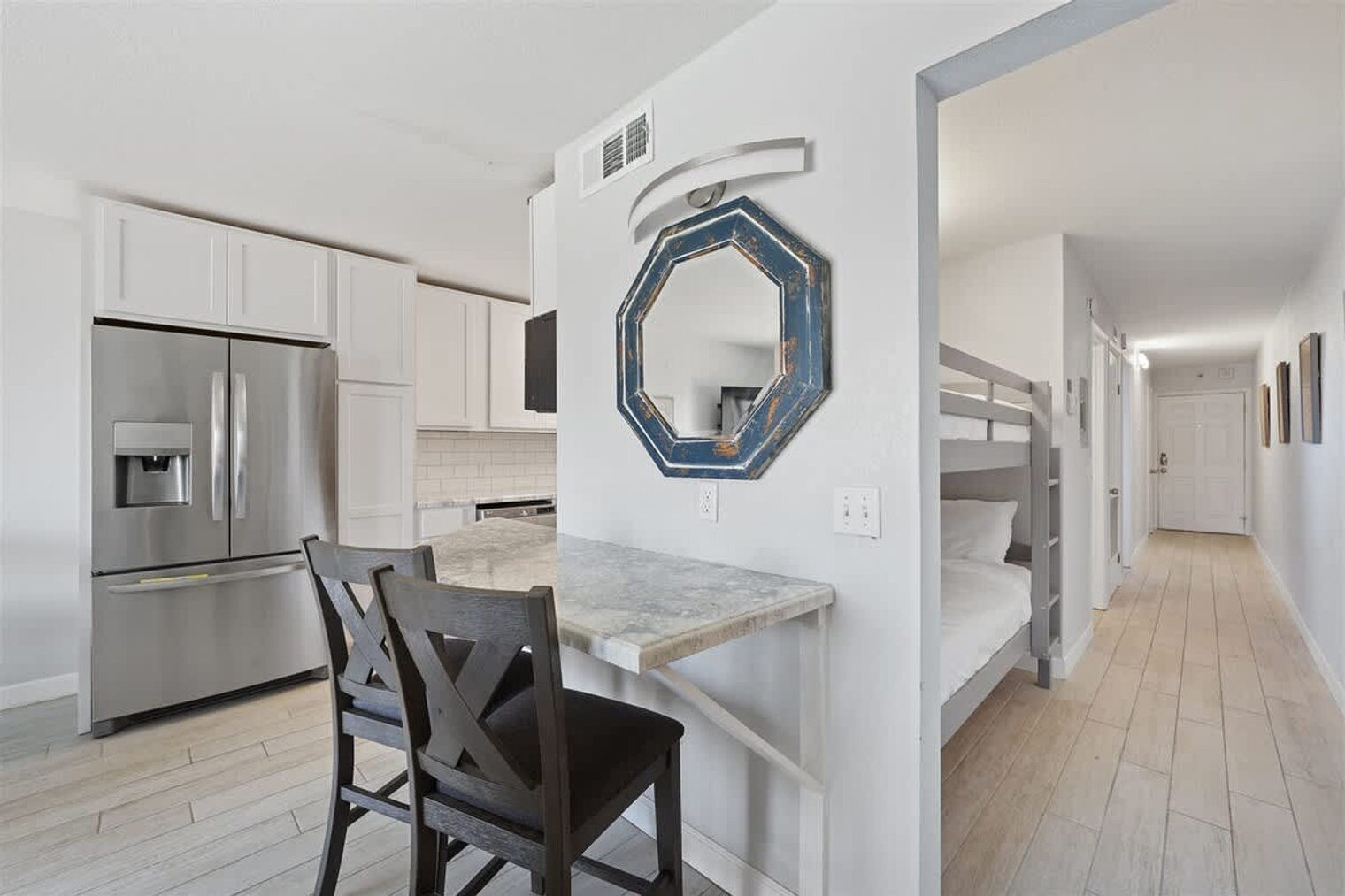 Building Photo - 8743 Thomas Dr