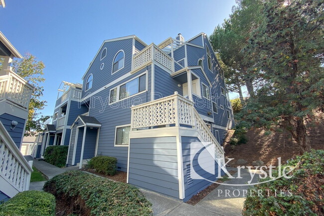 Building Photo - 206 Sea Crest Cir