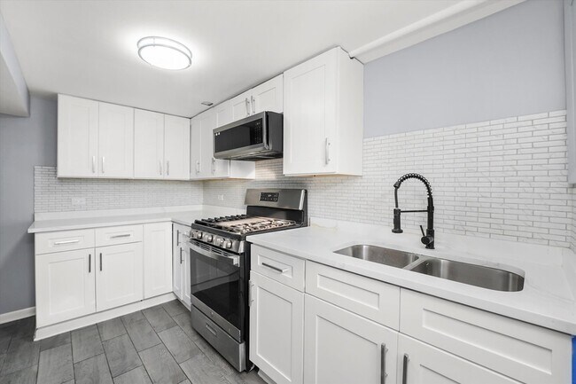 Building Photo - 3353 N Ozanam Ave