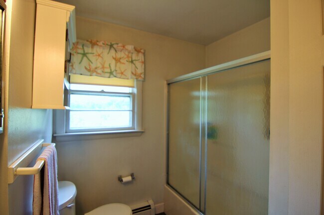 Building Photo - 216 E Grand Ave