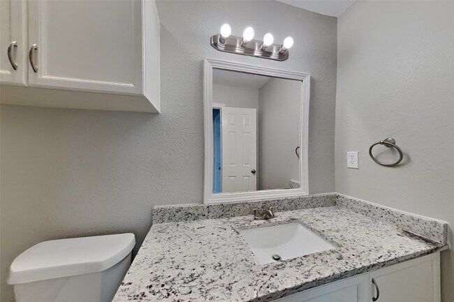Building Photo - 6506 Garden Canyon Dr