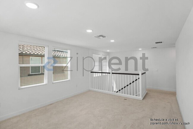 Building Photo - 439 Monastery Dr