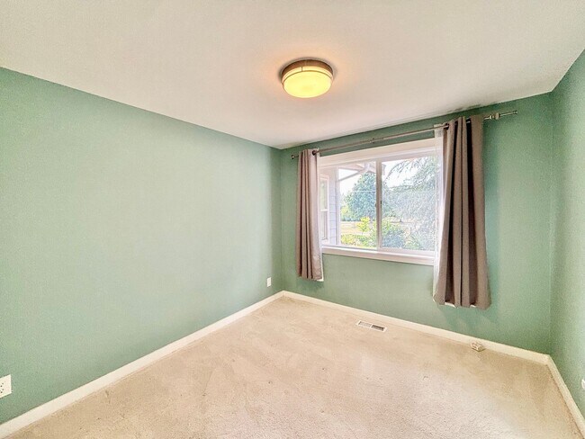 Building Photo - Charming Medina Home For Rent