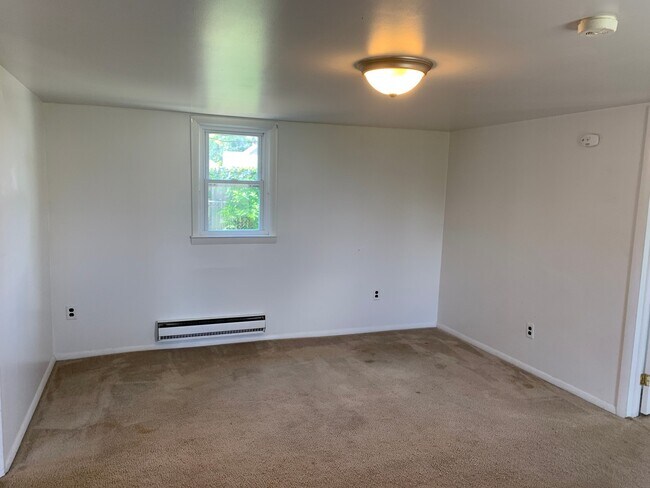 Building Photo - East Prospect Borough-2 bedroom 1 Floor Cottage