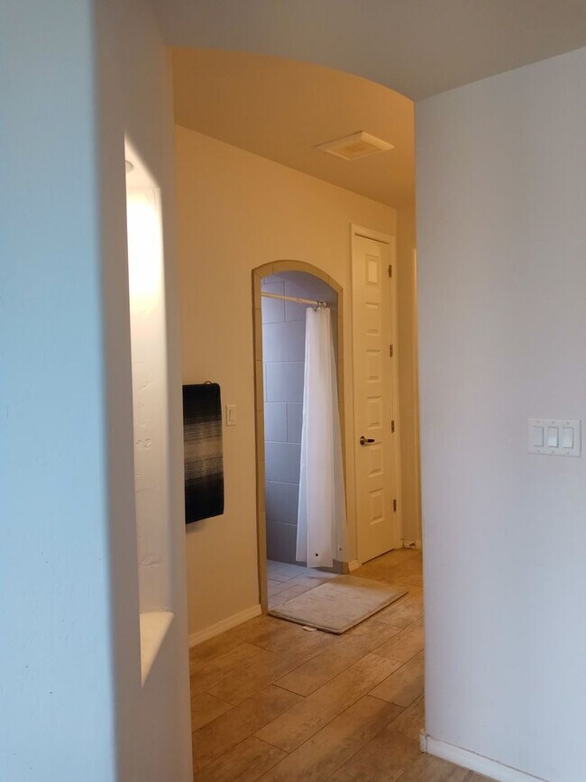 Building Photo - FOUR BEDROOM-SINGLE STORY-RIO RANCHO
