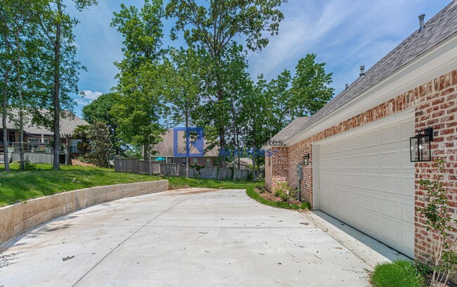 Building Photo - 4 Bed/3 Bath Home in Castlewoods