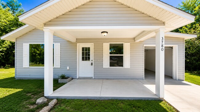 Building Photo - Charming 3 Bedroom, 2 Bathroom Home for Rent in Summerfield, FL