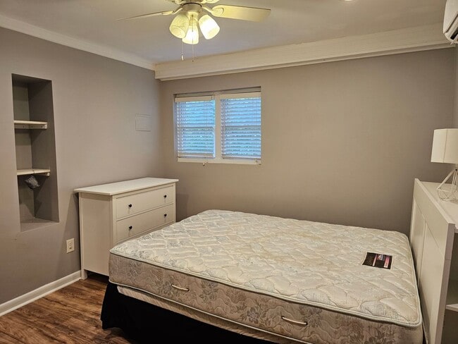 Building Photo - 1 bedroom apartment fully furnished