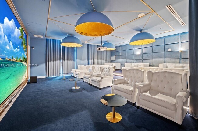 Building Photo - 2000 Metropica Wy