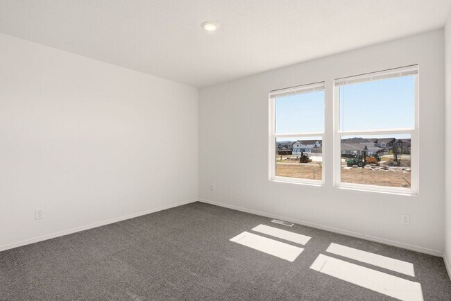 Building Photo - Beautiful 4 bedroom home in Liberty Lake! Move in Ready!
