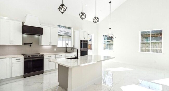 Building Photo - 75 Wick Willow Rd