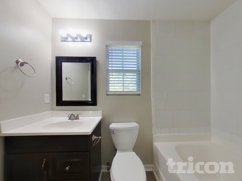 Building Photo - 265 Whistle Way