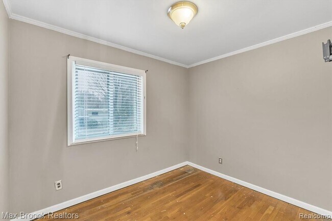 Building Photo - 978 Panorama Dr