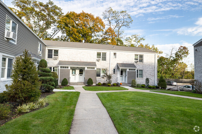 Building Photo - Trousdell Village