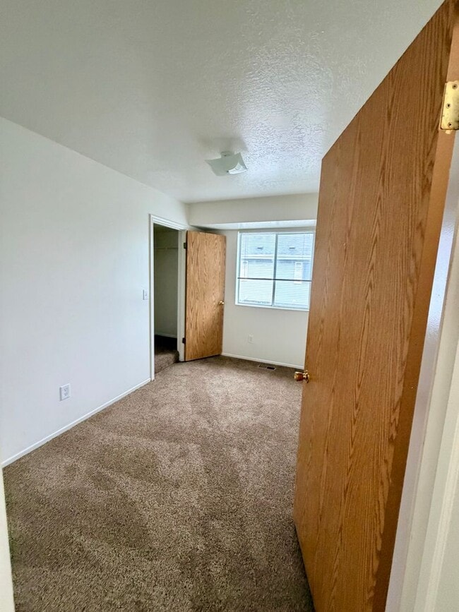 Building Photo - 2675 Ridgeland Park Dr