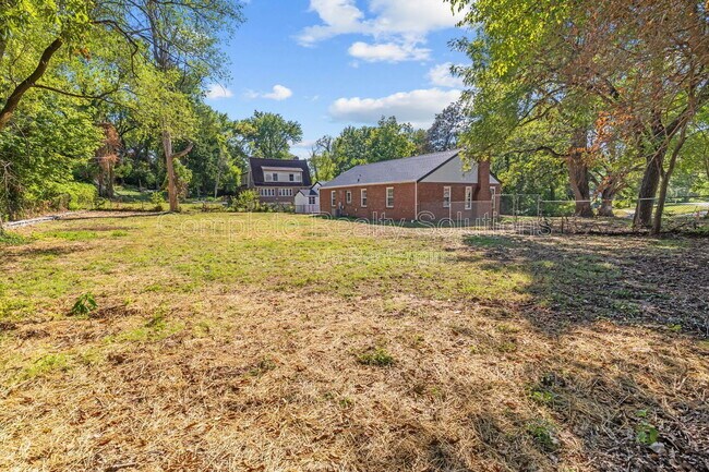 Building Photo - 524 Gerald Pl