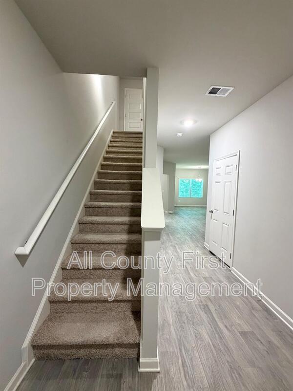 Building Photo - 1336 Rogers Landing