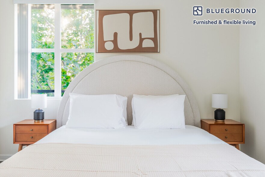 Building Photo - 34 Union Square