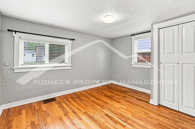 Building Photo - 3166 W Walsh Pl