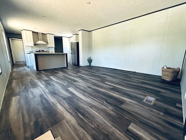 Building Photo - 97 Autumn Ln