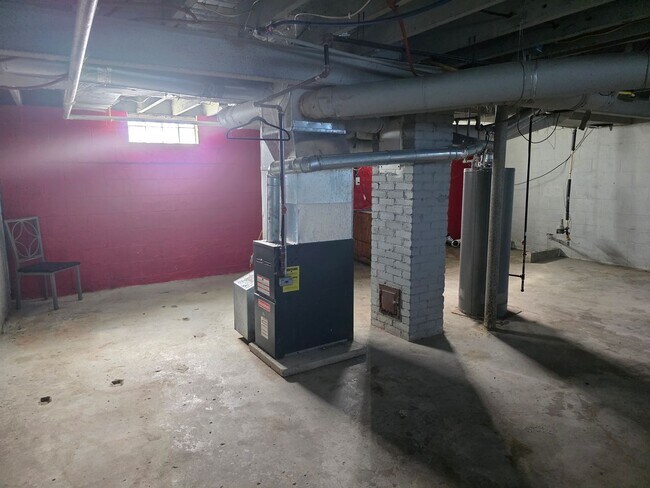 Building Photo - 3-Bedroom, 1-Bathroom Home with Basement – $1,195/Month - Accepting Section 8