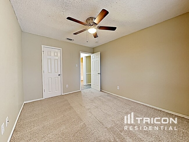 Building Photo - 429 Parkridge Blvd