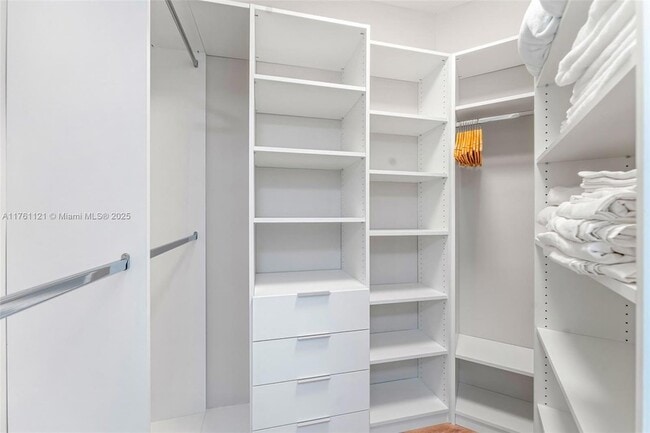 Building Photo - 16699 Collins Ave