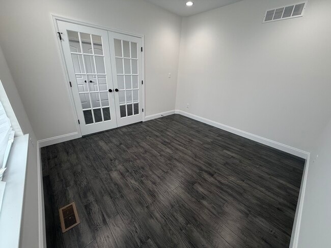 Building Photo - 156 Far Meadow Dr