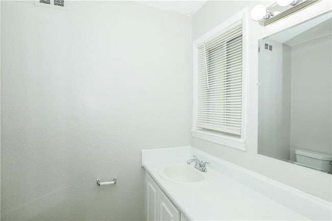 Building Photo - 2065 Alison Ct SW