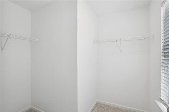 Building Photo - 2852 Laurel Ridge Cir