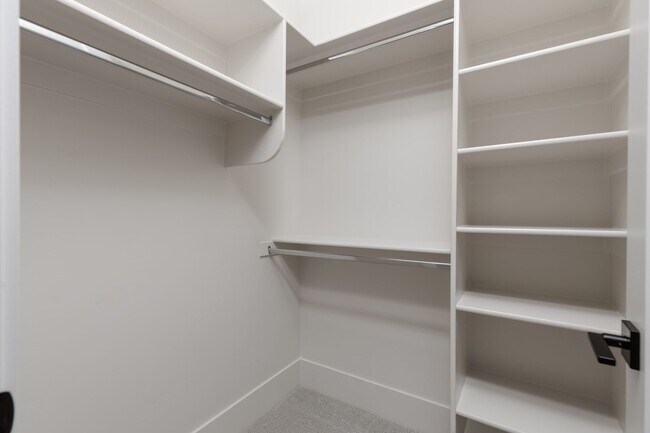 Building Photo - 2926 Naboo Ln