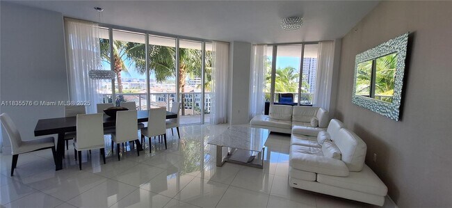 Building Photo - 4100 Island Blvd