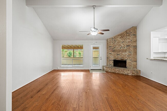 Building Photo - 4503 Pineville Ln