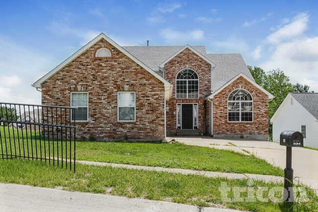 Building Photo - 1819 Adyn Ave