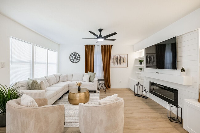 Building Photo - 5021 Libbey Dr